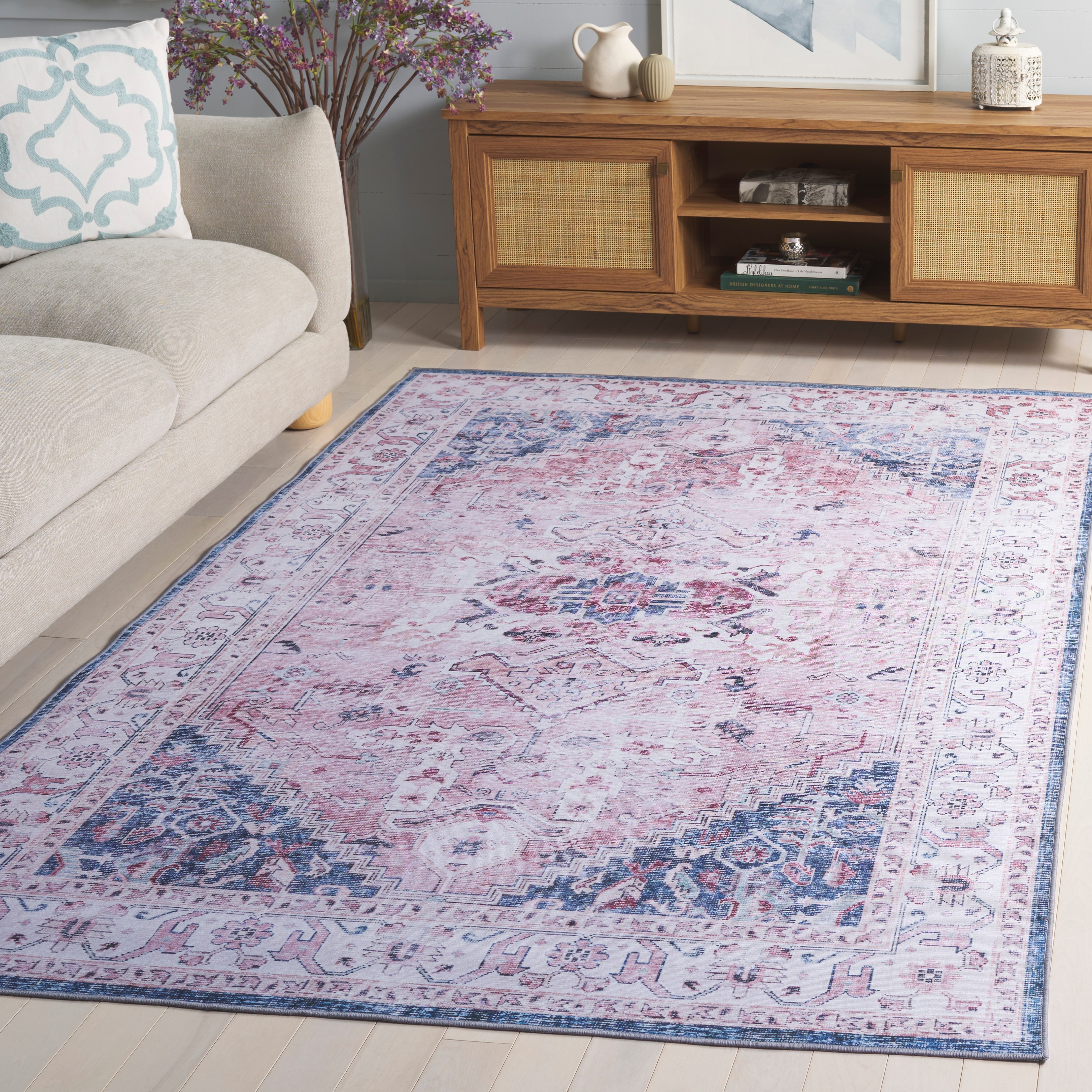 SAFAVIEH Tucson Ombretta Machine Washable & Slip Resistant Rug