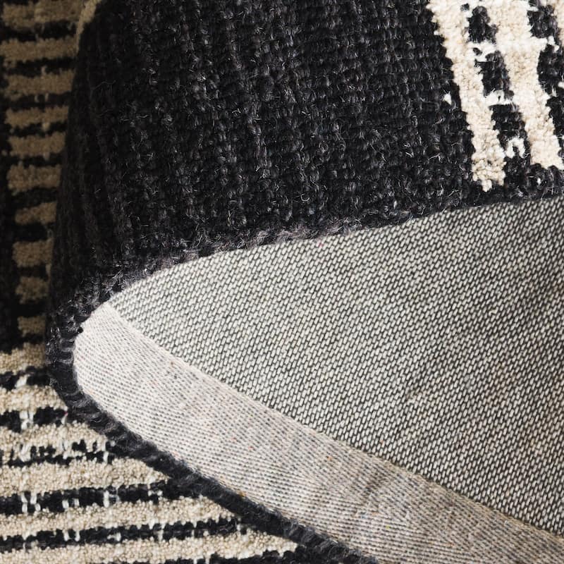 SAFAVIEH Handmade Pine Slaviya Modern Wool Rug