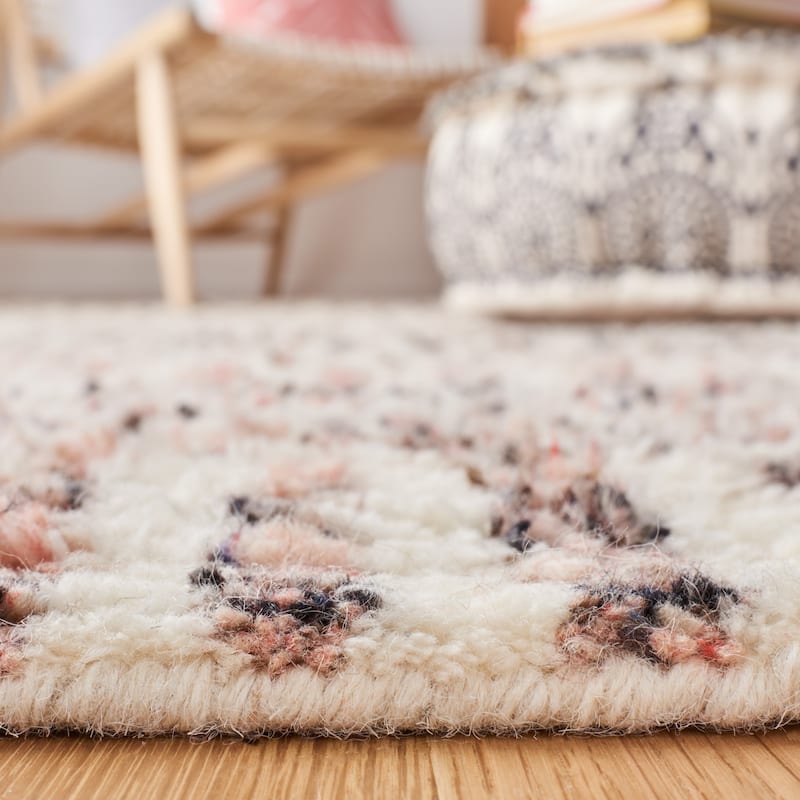 SAFAVIEH Hand-Knotted Casablanca Miens Boho Wool Rug
