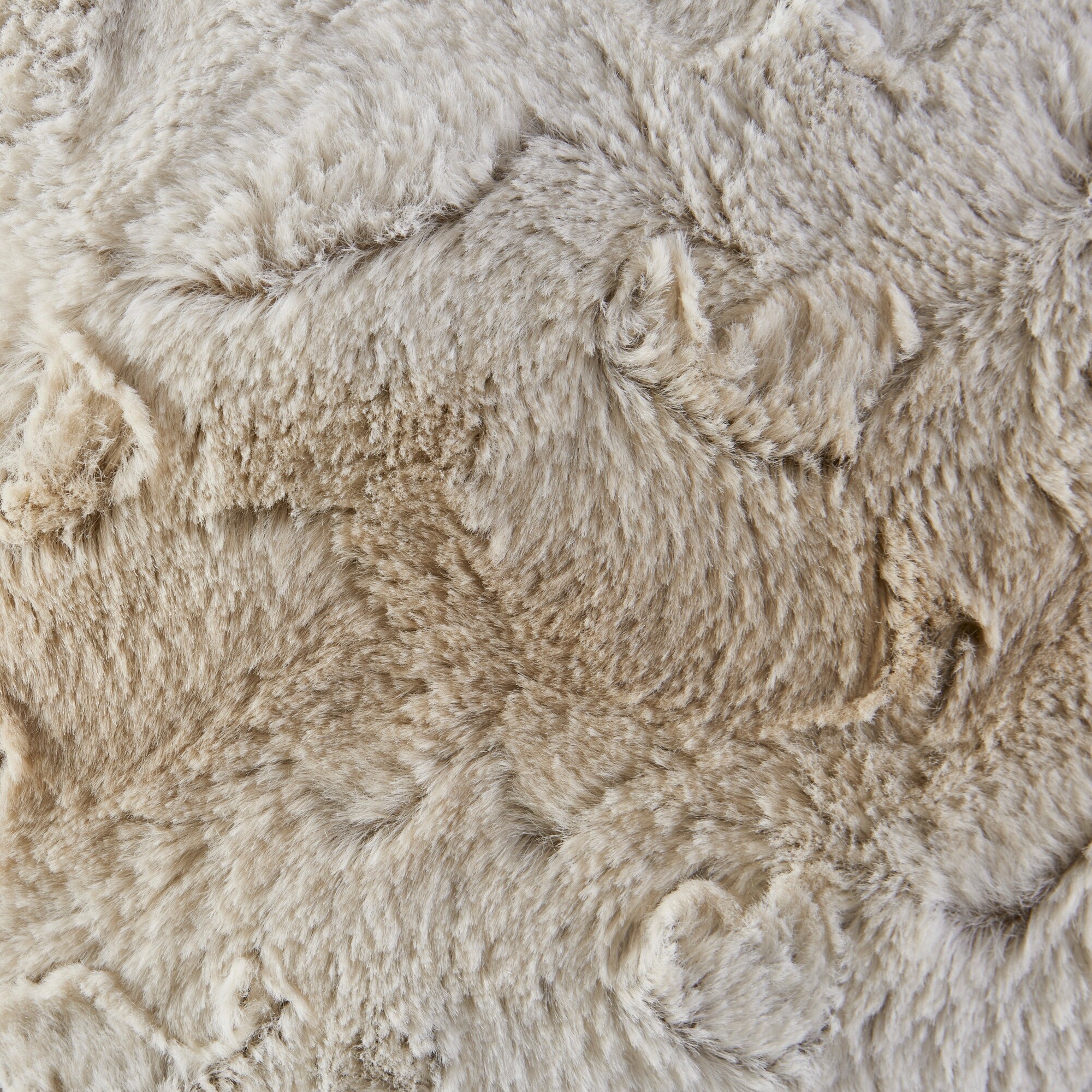 hevo OSTUNI フワモコ48 美中古品 Madison Park Zuri Fax Fur Square Pillow - On Sale - Overstock
