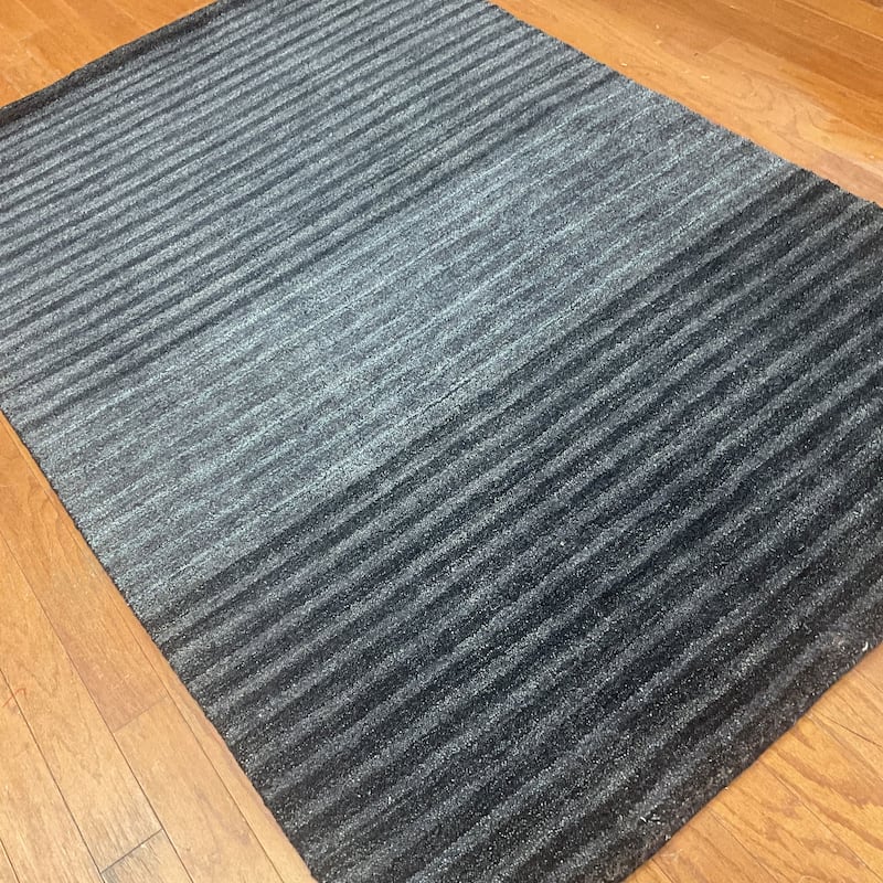 HERAT ORIENTAL 4' x 6' Handmade Horizontal Striped Tibetan Ombre Wool Rug - 4' x 6'
