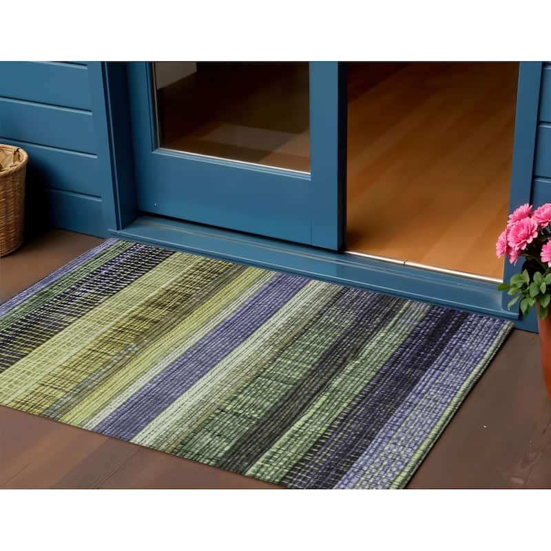HomeRoots Striped Transitional Rectangle Outdoor Rug - 3' x 5'