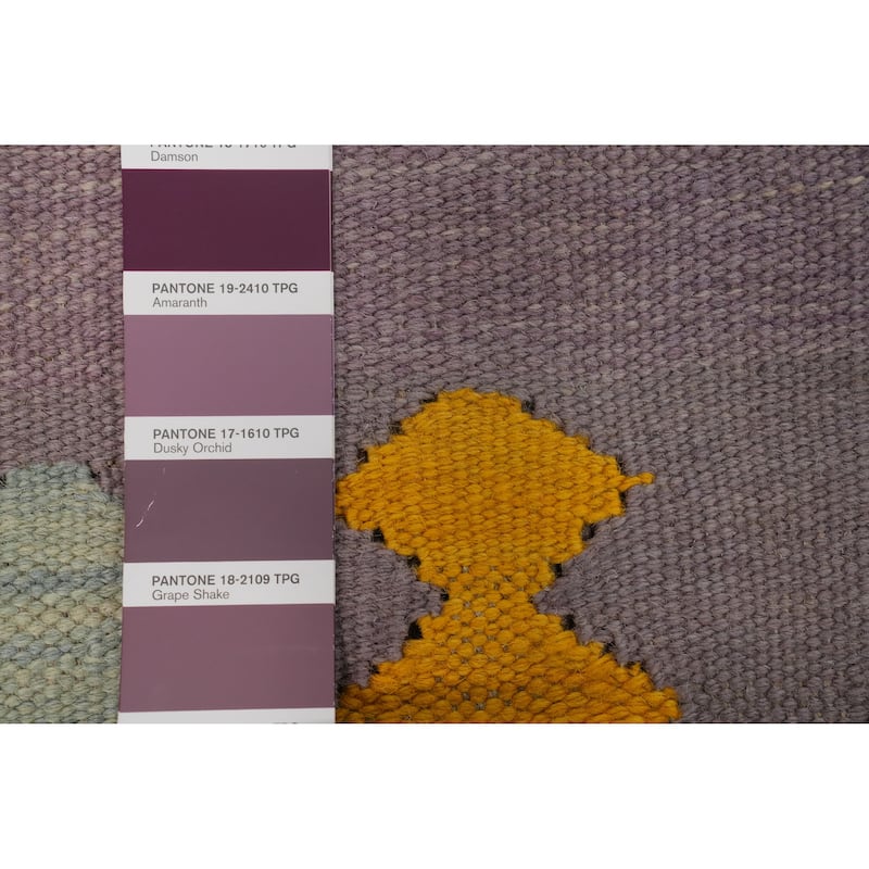 Hand Woven Southwestern Wool Multi-Colored Geometric Area Rug - 5' 7'' X 4' 1''