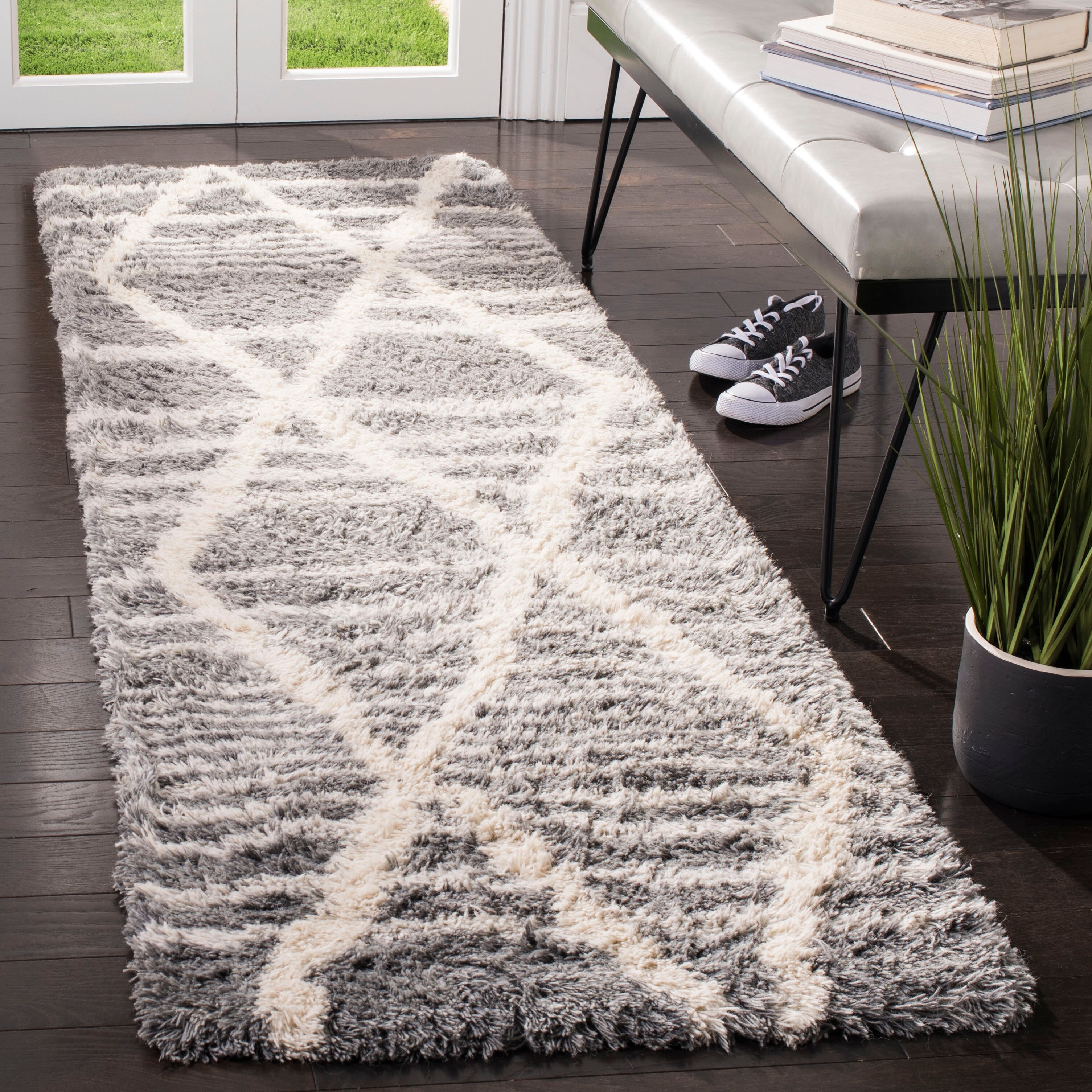 Safavieh Casablanca 8' X 10' Hand Tufted Wool Rug in Gray and Ivory for
