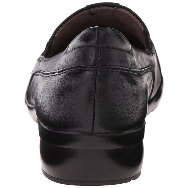 naturalizer black loafers