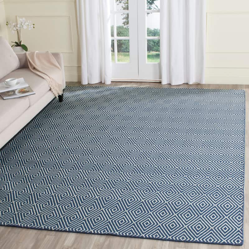 SAFAVIEH Handmade Wilton Natasha Country Floral Wool Rug - 8' x 10' - Navy/Ivory