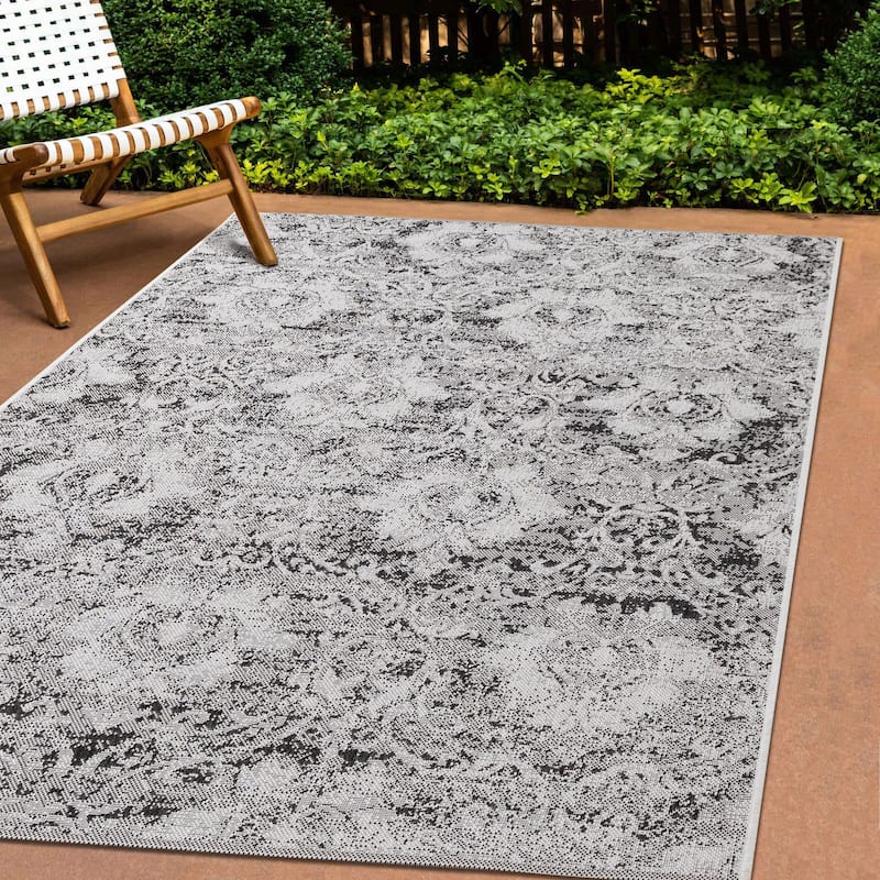 Jackson Collection - Grey/ Black Distressed Damask Indoor/Outdoor Rug
