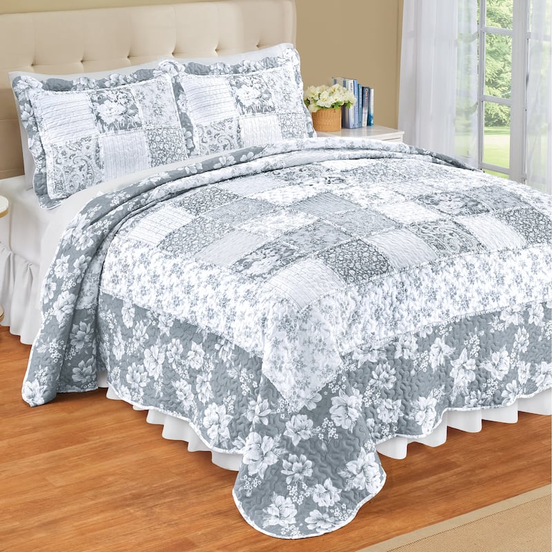 Eden Floral Patchwork Scalloped Edge Quilt - Grey - King