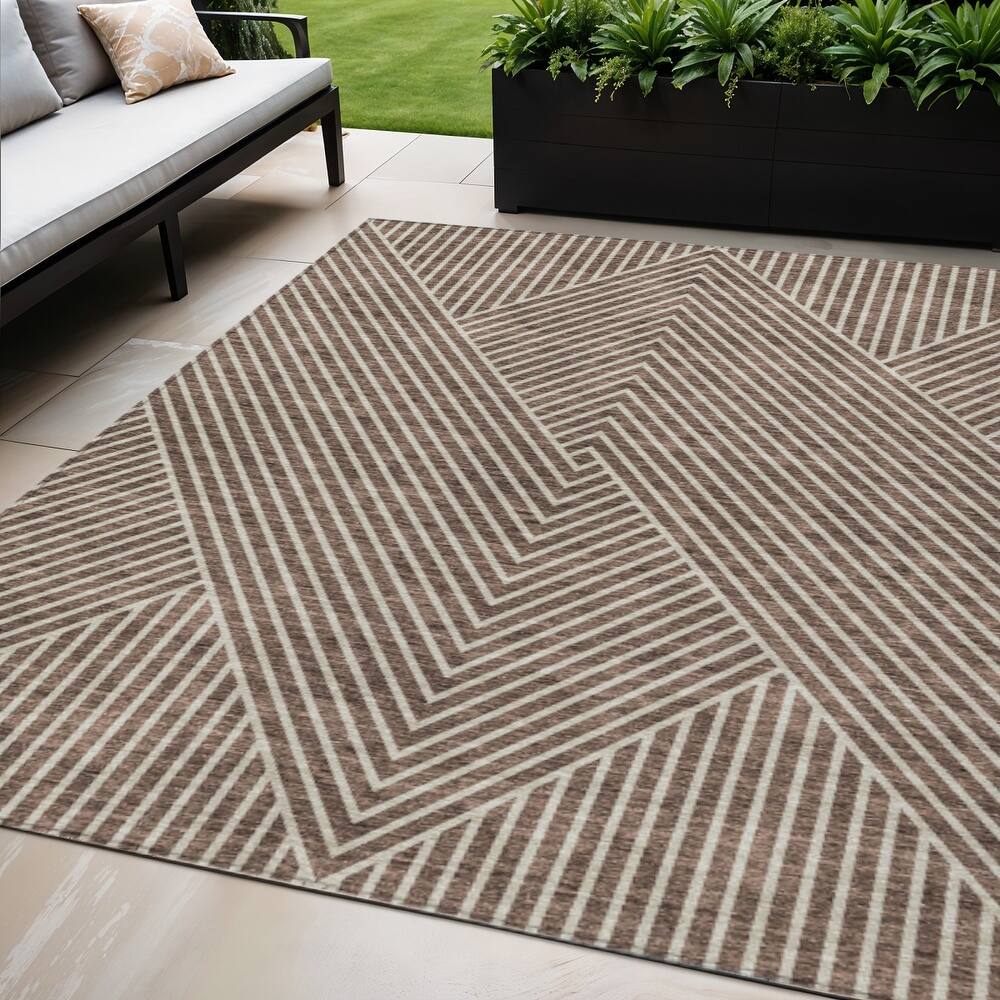 HomeRoots Geometric Transitional Rectangle Outdoor Rug