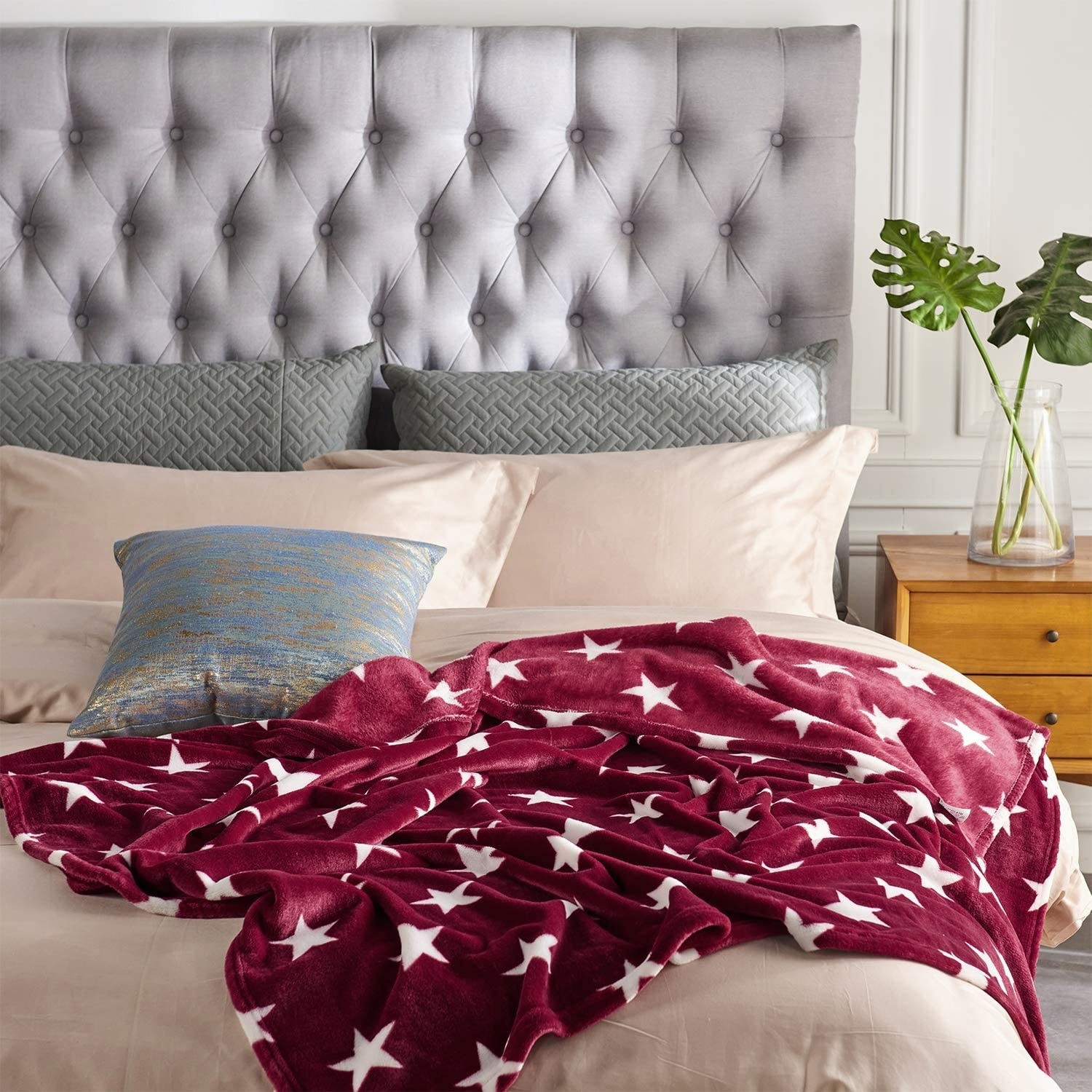 Super Soft Plush Microfiber Fuzzy Blanket