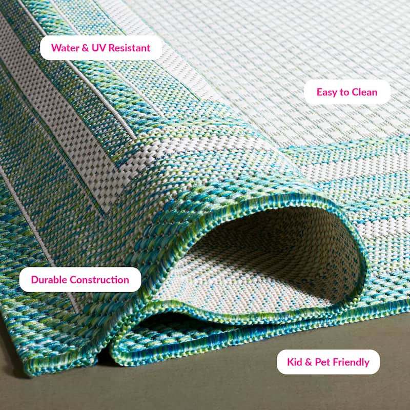 SAFAVIEH Courtyard Vickie Indoor/Outdoor Waterproof Patio Backyard Rug