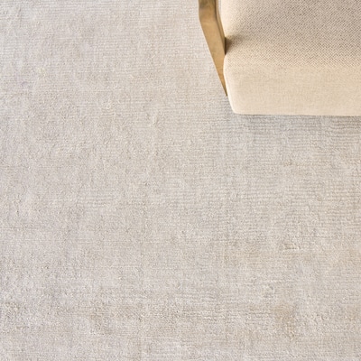 EXQUISITE RUGS Tangaro Hand-loomed Bamboo Silk/Banana Silk Light Beige Area Rug.