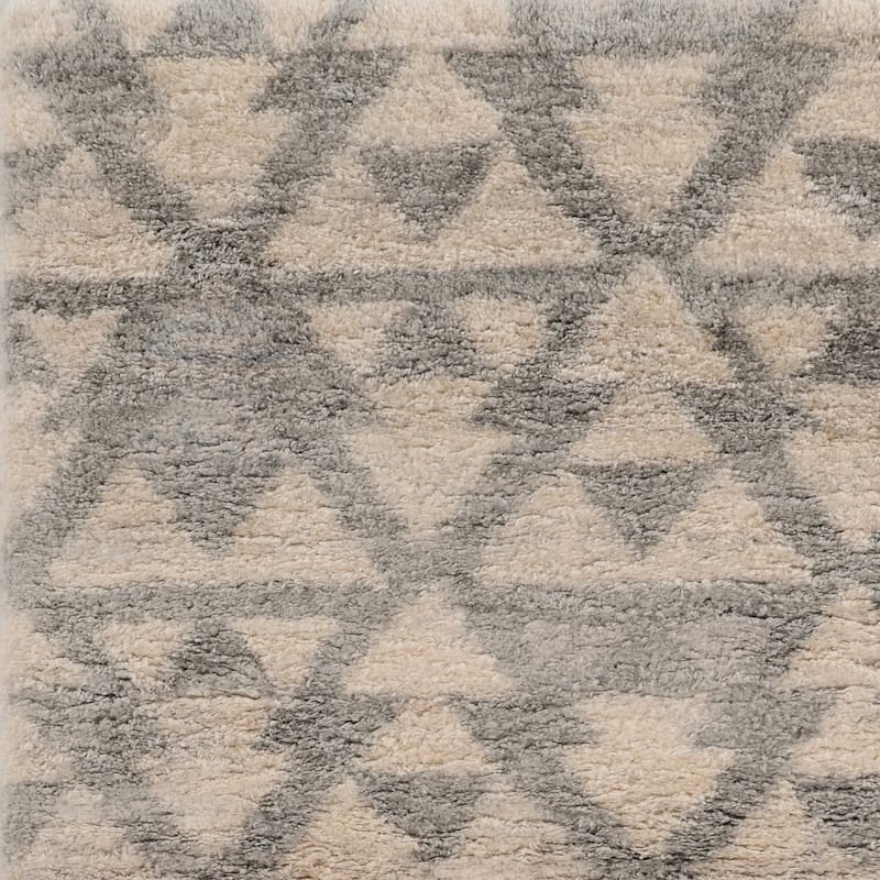 The Curated Nomad Coleridge Ivory/Grey Southwestern Shag Area Rug