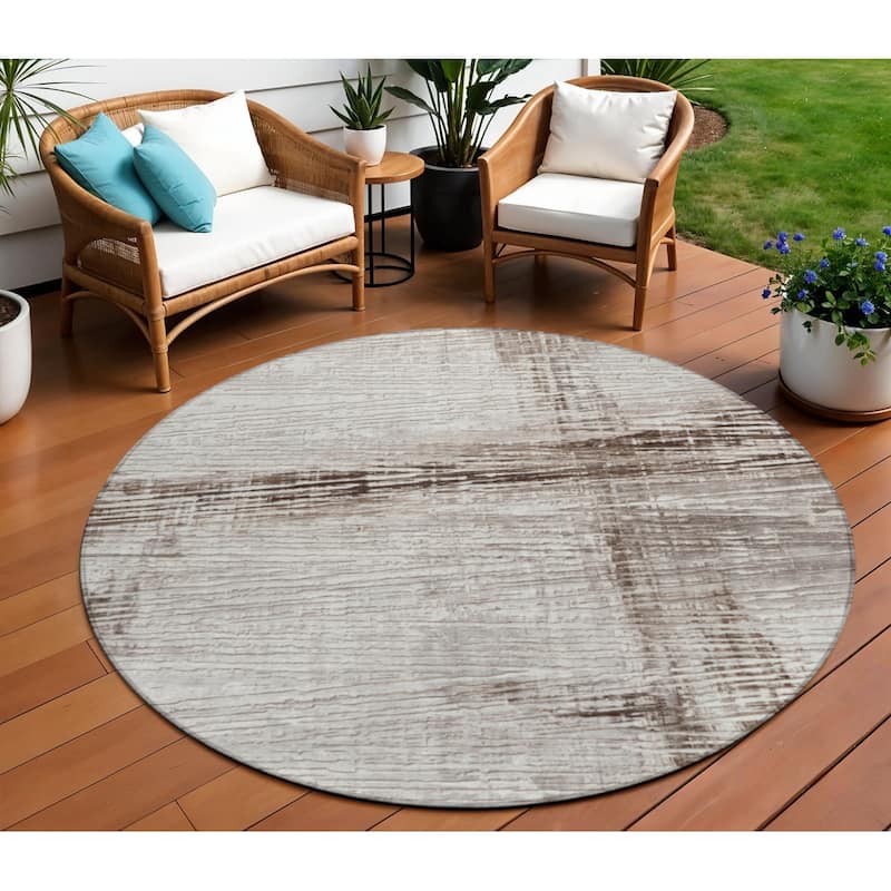 HomeRoots Striped Transitional Rectangle Outdoor Rug - 8' Round