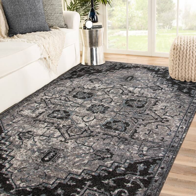 Aurelia Aru Gray Medallion Area Rug - 4' x 6'