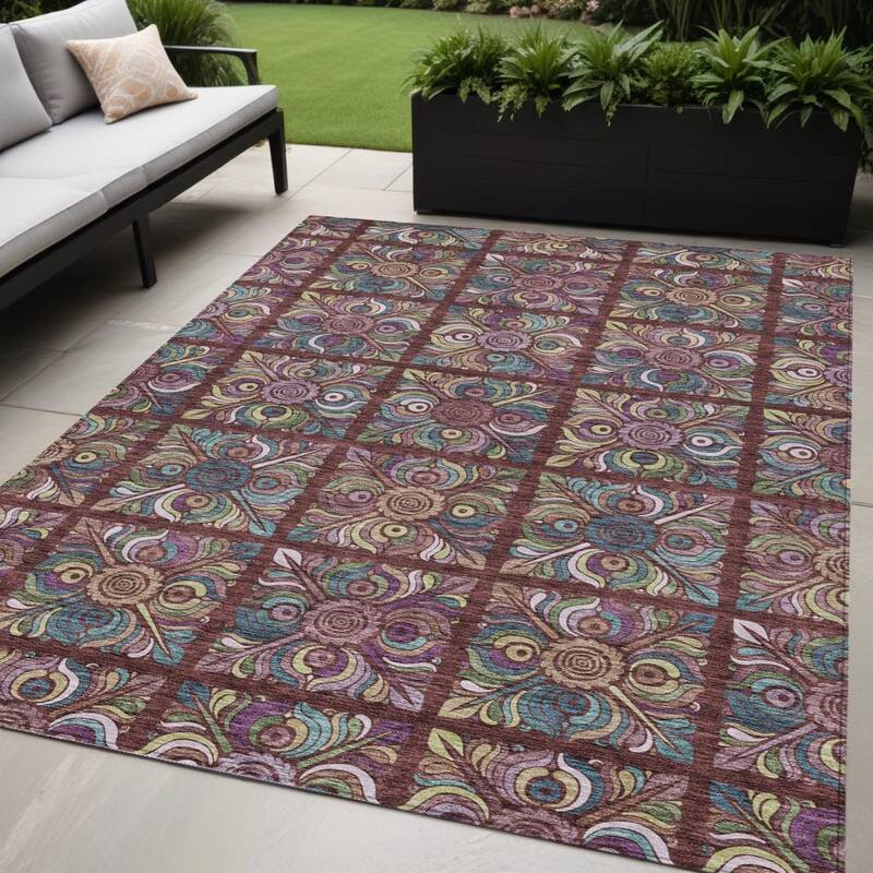HomeRoots Medallion Transitional Rectangle Outdoor Rug - 5' X 8'