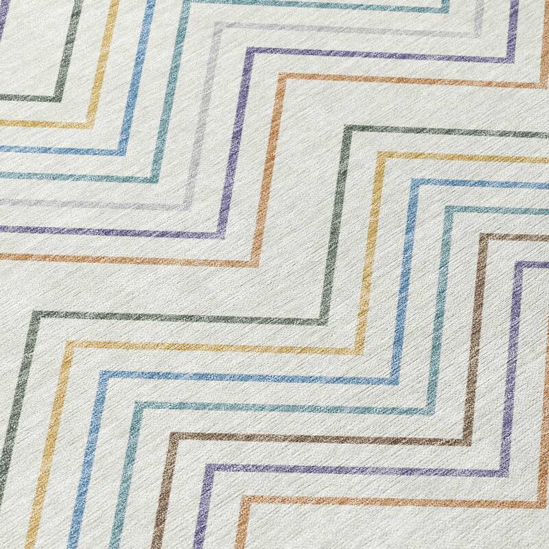 Machine Washable Indoor/ Outdoor Modern Chevron Chantille Rug