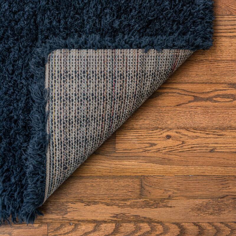 Shag Arum Shag Collection Area Rug