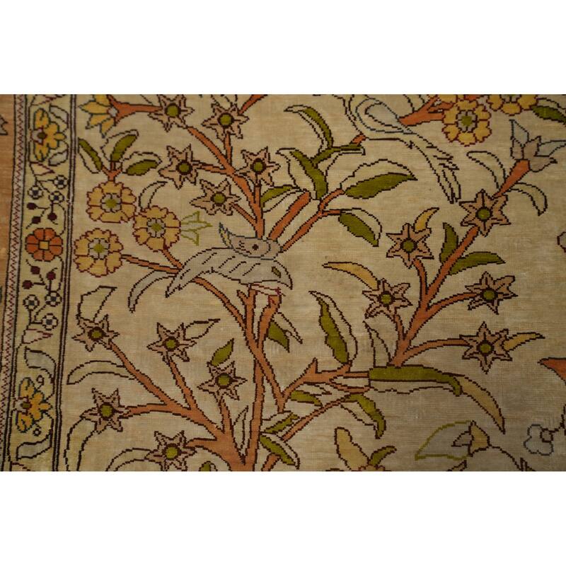 Hand Knotted Traditional Silk Beige Floral Area Rug - 5' 7'' X 3' 4''