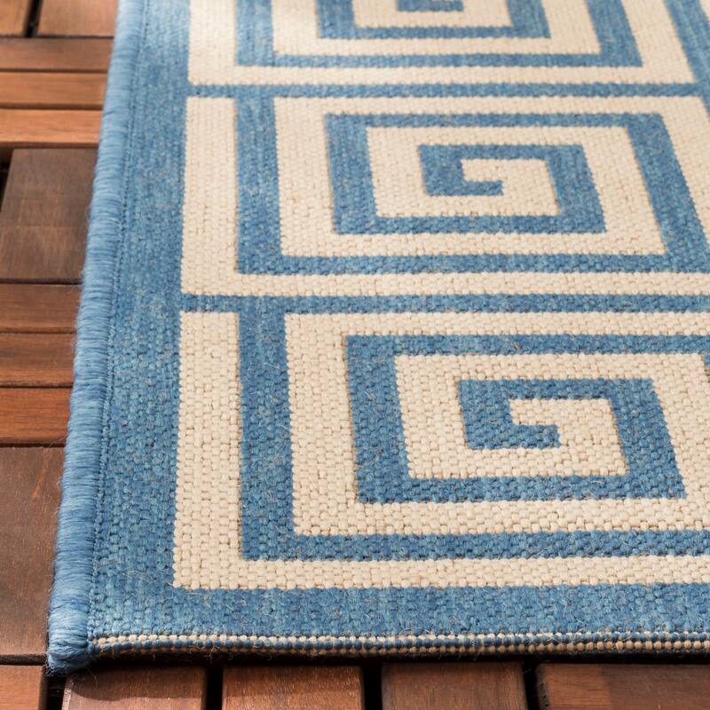 SAFAVIEH Beach House Anarsija Indoor/ Outdoor Waterproof Patio Backyard Rug