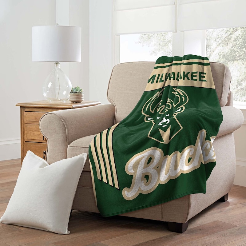 NBA Milwaukee Bucks 46" x 60" Microfiber Throw Blanket