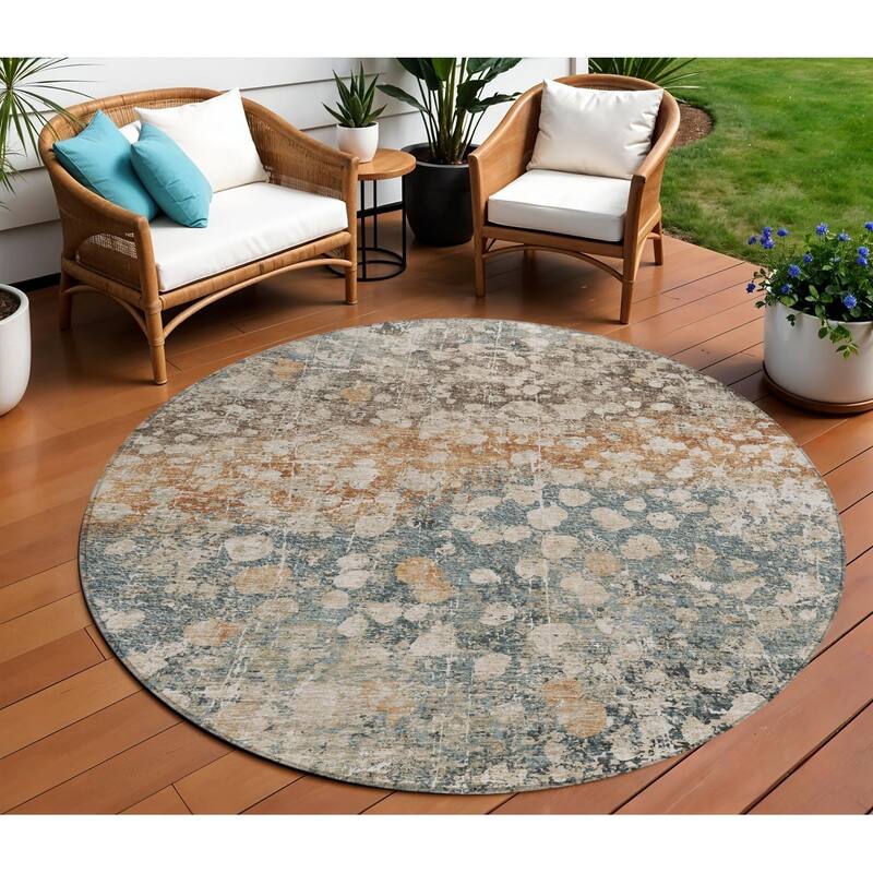 HomeRoots Abstract Transitional Rectangle Outdoor Rug - 8' Round