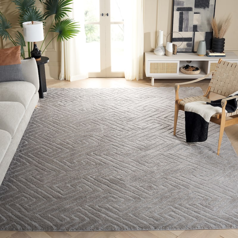 SAFAVIEH Tahoe Shag Nieki Geometric 1.2-inch Thick Rug