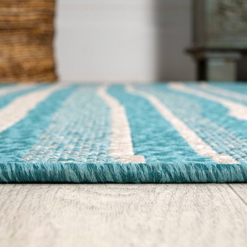 JONATHAN Y Chevron Wavy Stripe Modern Indoor/Outdoor Area Rug