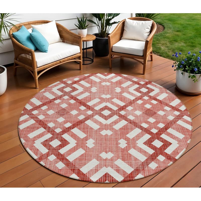HomeRoots Geometric Transitional Rectangle Outdoor Rug - 8' Round