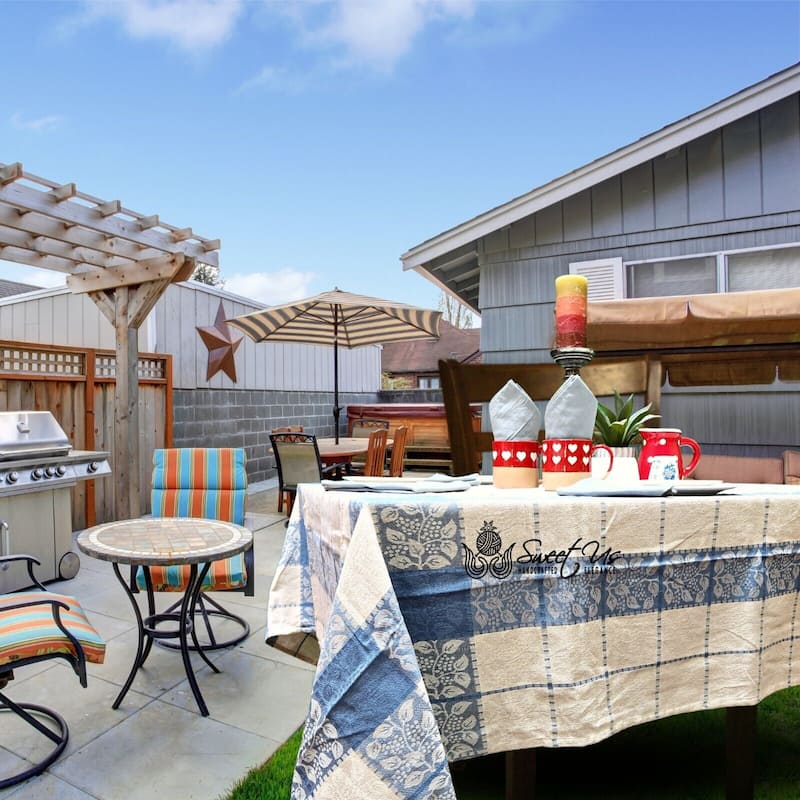 Luxurious Floral Jacquard Cotton Tablecloth Collection