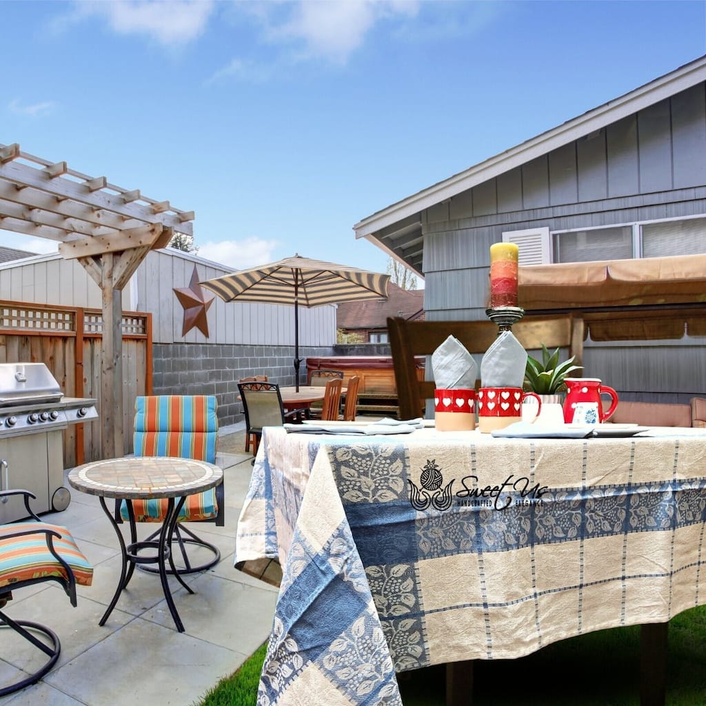 Luxurious Floral Jacquard Cotton Tablecloth Collection