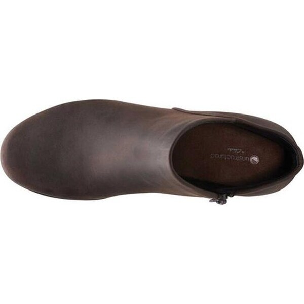 un lindel zip clarks