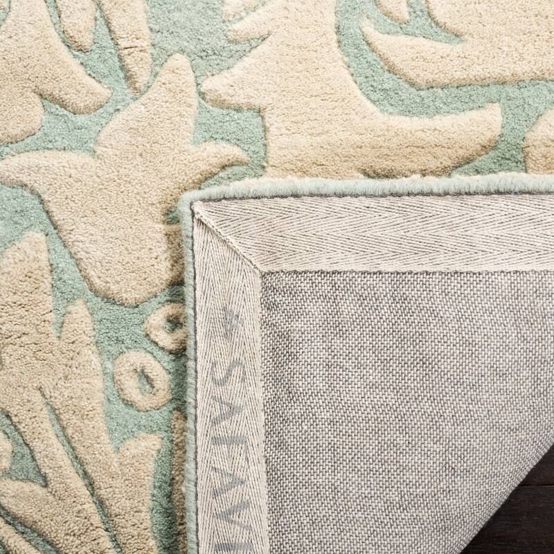 SAFAVIEH Handmade Soho Lauryn N.Z. Wool Rug