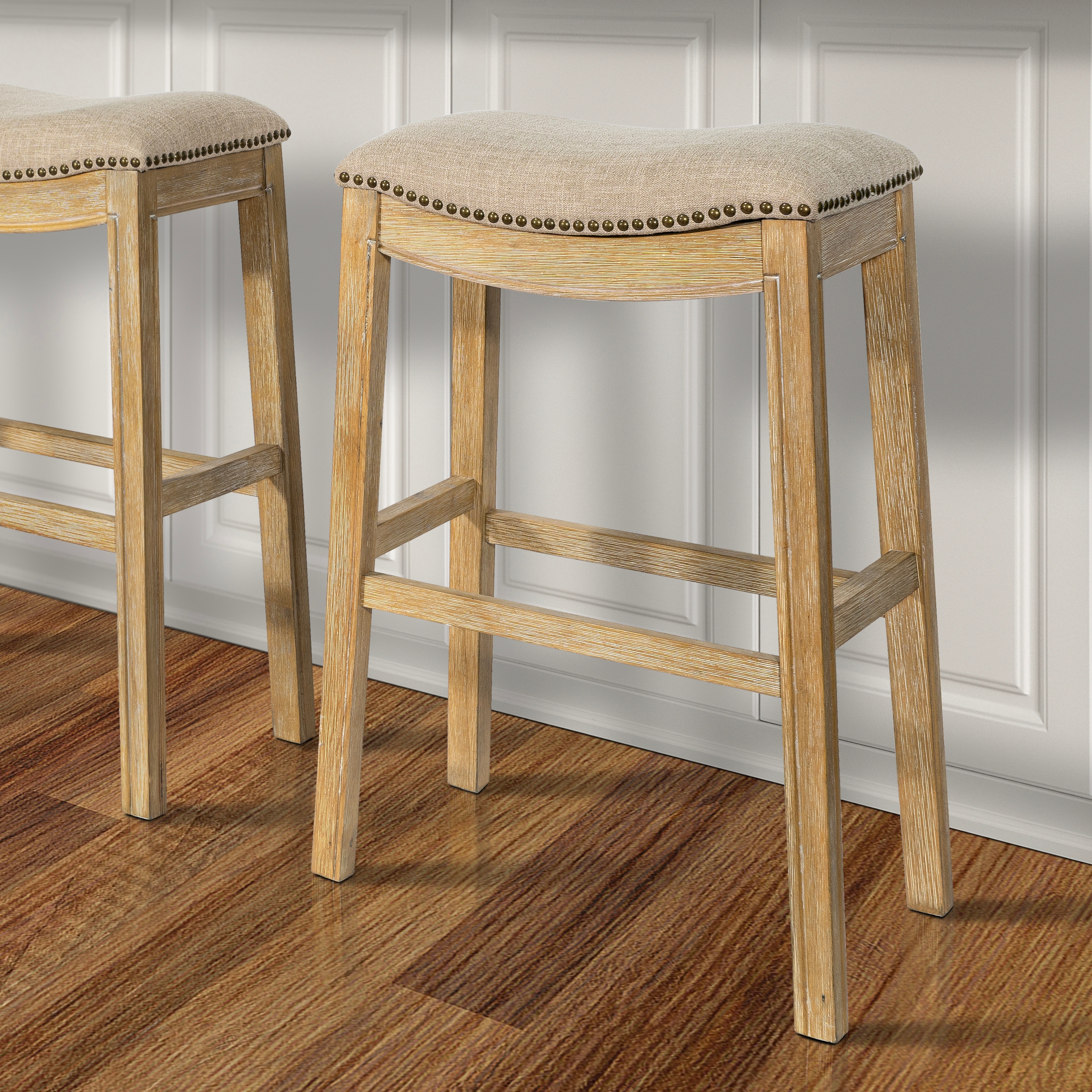 Wicker saddle bar stools top