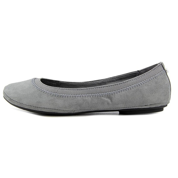 round toe bandolino flats
