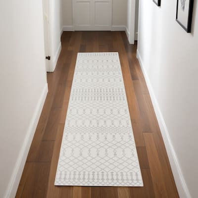 Peto Power Loomed Low Pile Soft Area Rug By HomeRoots - 96' X '26' X '0.25