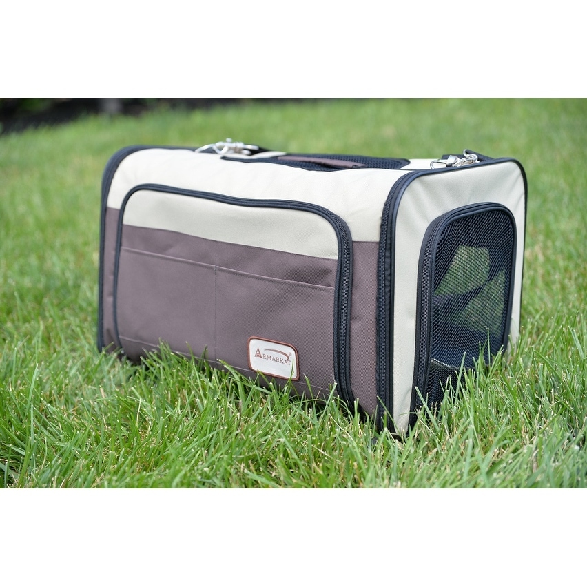 https://ak1.ostkcdn.com/images/products/is/images/direct/d199aee5c0906a73a9b54cda43ae30fee9861093/AirlIne-Approved-Pet-Carrier%2C-Soft-Sided-Pet-Travel-Carrier-4-Sides-Expandable-Cat-Carrier-With-Fleece-Pad-for-Cats.jpg