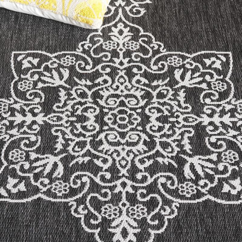 SAFAVIEH Beach House Fetie Transitional Rug