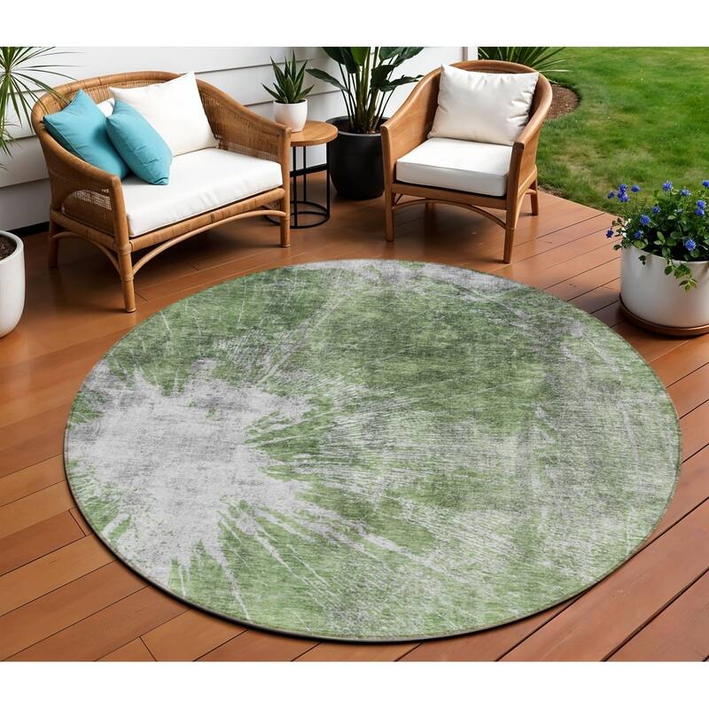 HomeRoots Abstract Transitional Rectangle Outdoor Rug - 8' Round