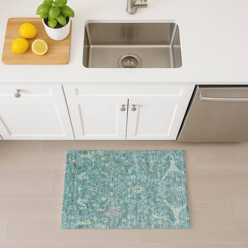 Machine Washable Indoor/ Outdoor Traditional Vintage Chantille Rug
