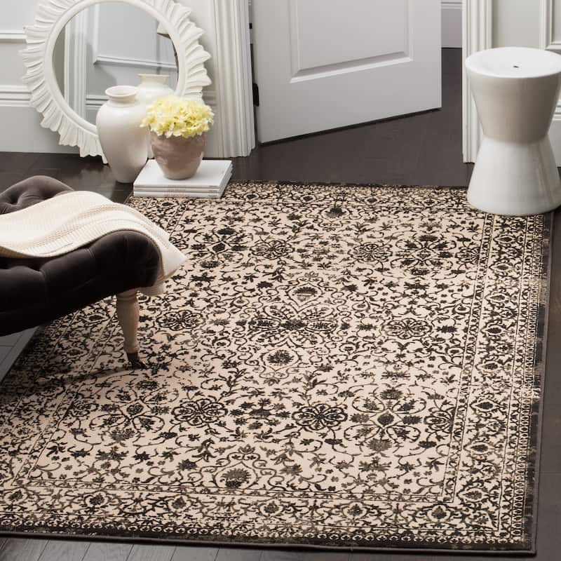 SAFAVIEH Brilliance Ingelise Vintage Boho Distressed Oriental Rug - 4' x 6' - Creme/Black