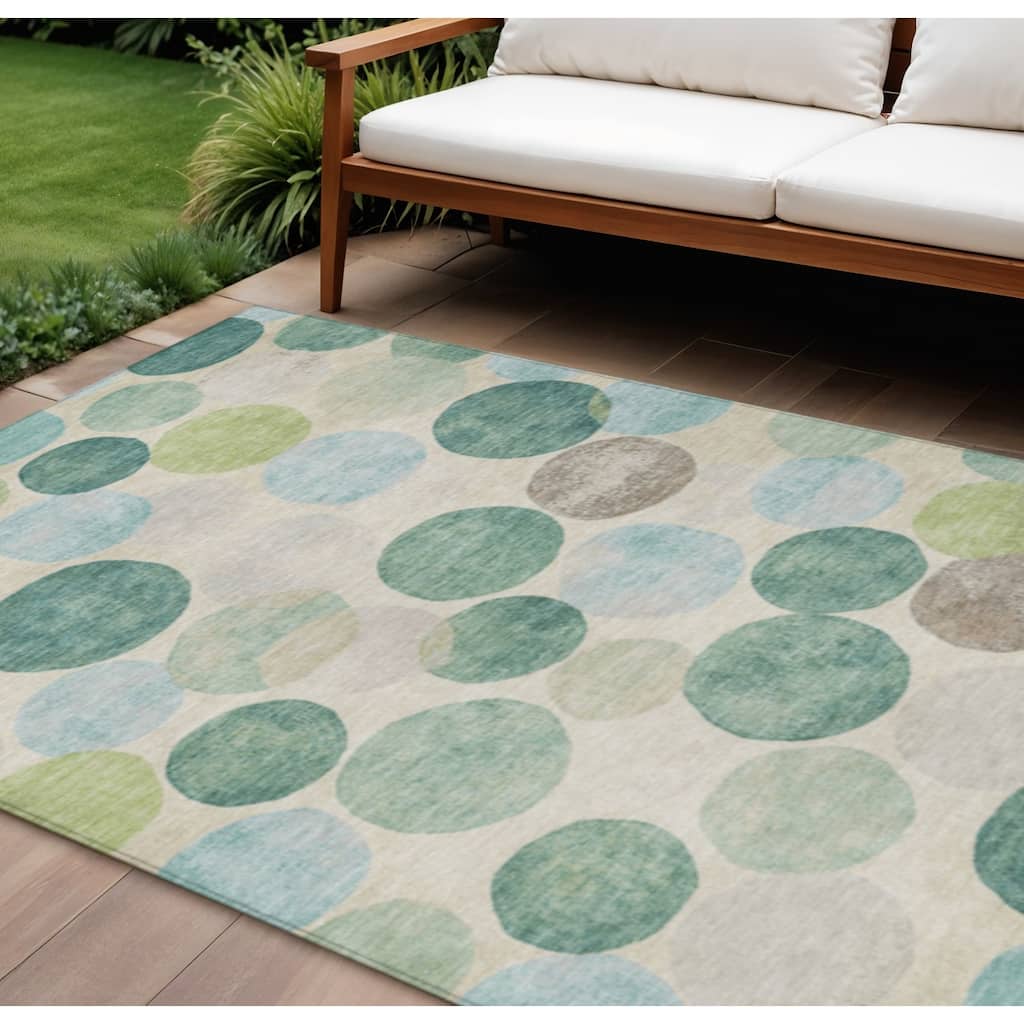 HomeRoots Geometric Transitional Rectangle Outdoor Rug