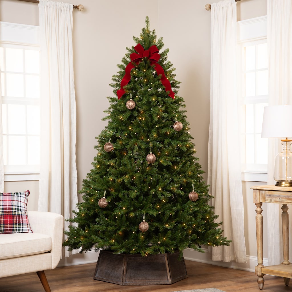 7.5' Pre-Lit Full Northern Pine Artificial Christmas Tree Clear Lights - 7.5 Foot
