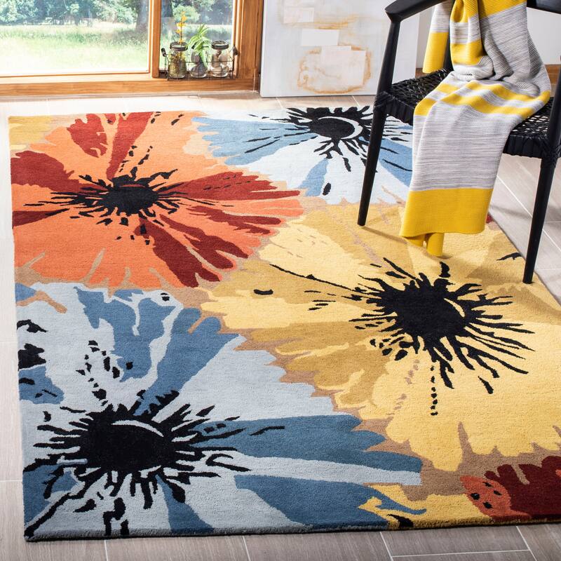SAFAVIEH Handmade Soho Tyesha Floral N.Z. Wool Rug - 3'6" x 5'6" - Olive/Multi