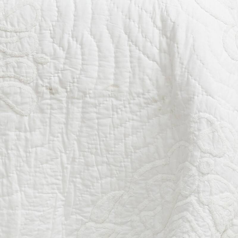 Shyla Dove Queen Quilt