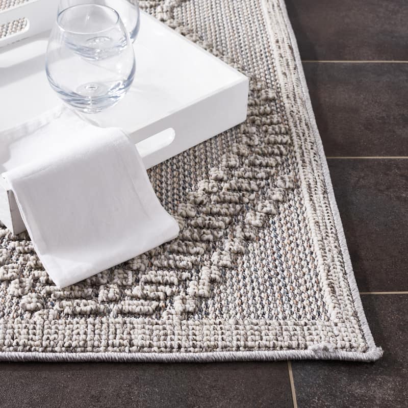 SAFAVIEH Global Raniera Indoor/ Outdoor Trellis Rug