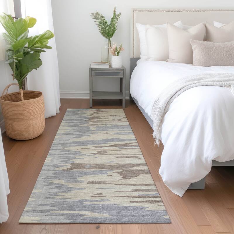 Machine Washable Indoor/ Outdoor Brushstrokes Ombre Chantille Rug - Beige - 2'3" x 7'6"