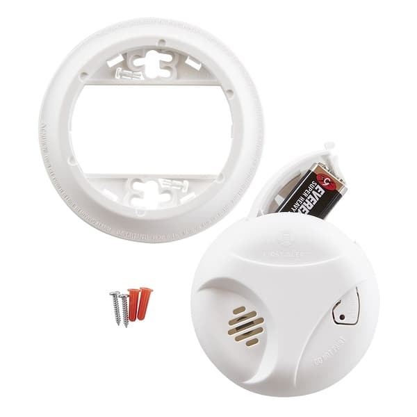 Shop First Alert Sa305cn Smoke Alarm With Long Life Lithium Battery Overstock 29161614