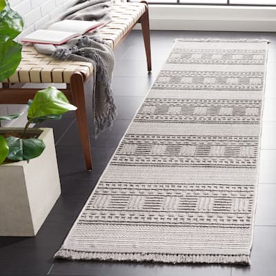 SAFAVIEH Camden Sveinsina Rustic Rug - 2'2" x 8' Runner