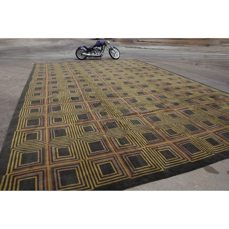 Hand Knotted Olive Tibetan Wool Modern Oriental Area Rug (Palace) - 17' 7'' x 25' 6''